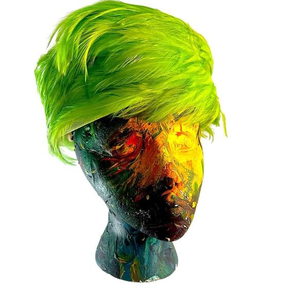 Vintage Lime Green Hat AccessoryVINTAGE LIME GREEN  FEATHERED HAT - Picture 12 of 13